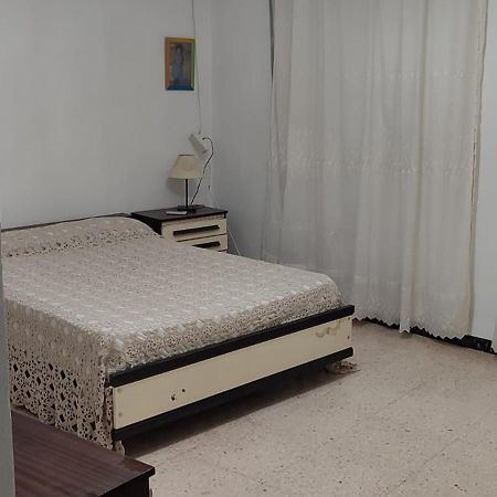 Casa Manuel Alquiler De Habitaciones En Casa Compartida Кармона Экстерьер фото